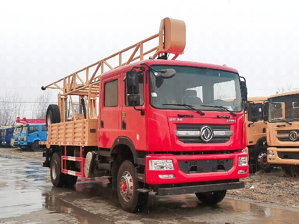 東風(fēng)多利卡雙排5型汽車(chē)鉆機(jī)