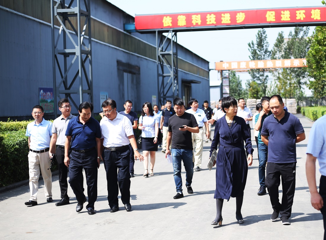 恒譽環(huán)保攜手中輪協(xié)成功舉辦“全國廢輪胎(橡膠)熱裂解技術裝備及行業(yè)發(fā)展專題會議”